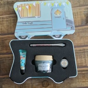 Benefits Travelin' Bright Gift set